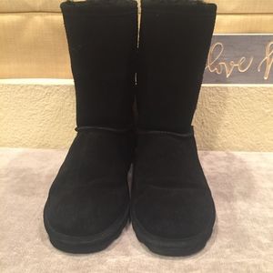 Black Bearpaw boots